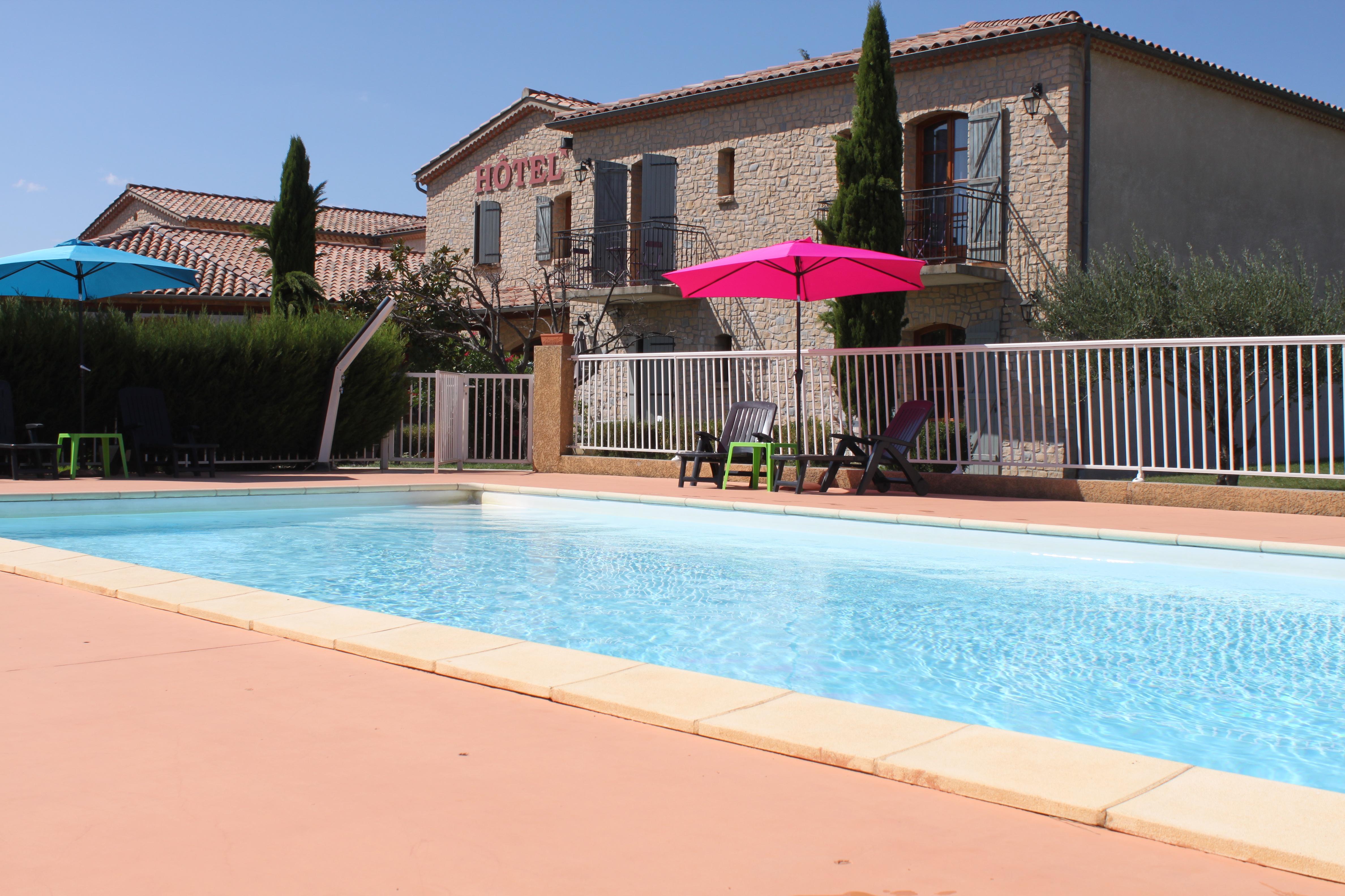 Logis Hotel Restaurant Le Mas De Mon Pere Saint-Jean-le-Centenier Екстериор снимка