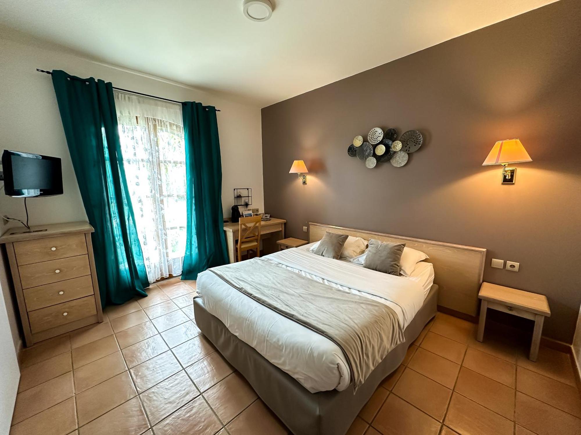 Logis Hotel Restaurant Le Mas De Mon Pere Saint-Jean-le-Centenier Екстериор снимка