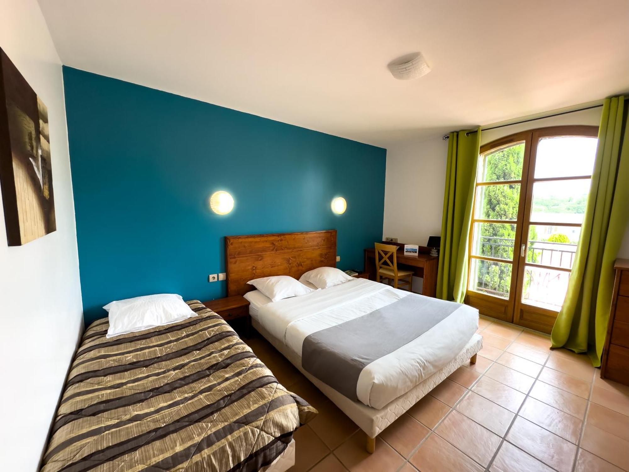 Logis Hotel Restaurant Le Mas De Mon Pere Saint-Jean-le-Centenier Екстериор снимка