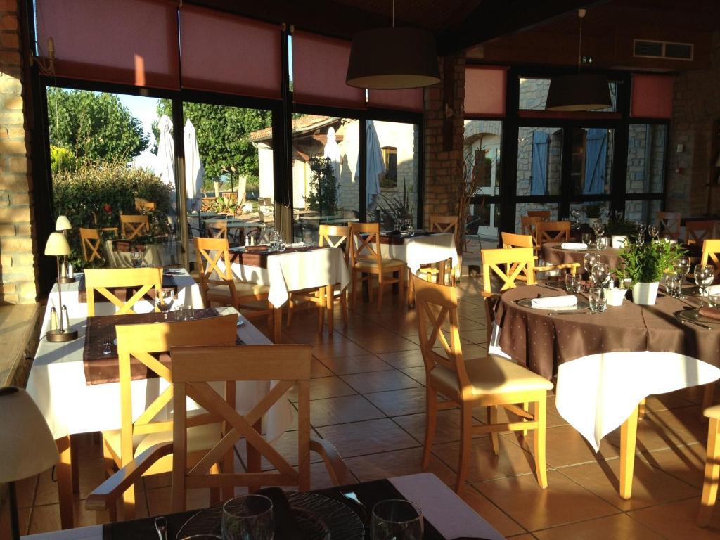 Logis Hotel Restaurant Le Mas De Mon Pere Saint-Jean-le-Centenier Екстериор снимка